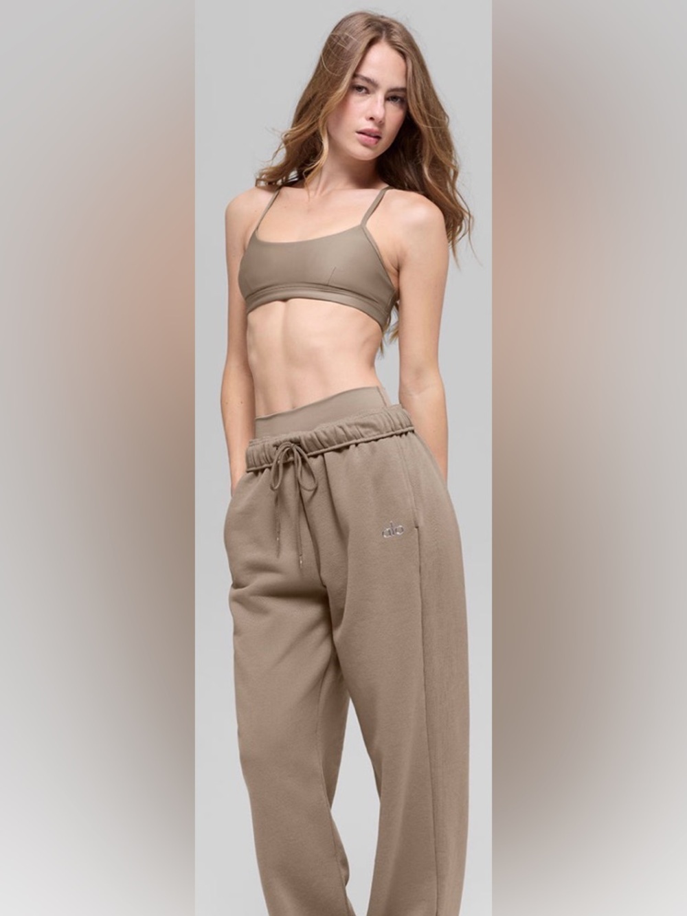 Alo Yoga Accolade Straight Leg Sweatpant Gravel XS - Picture 3 of 6